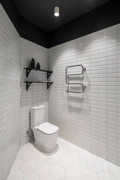 Toilet in moderne stijl — Stockfoto