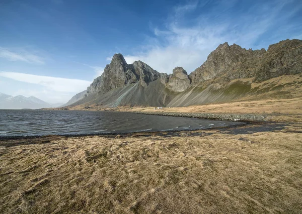 Paesaggio islandese di riva al mare — Foto Stock