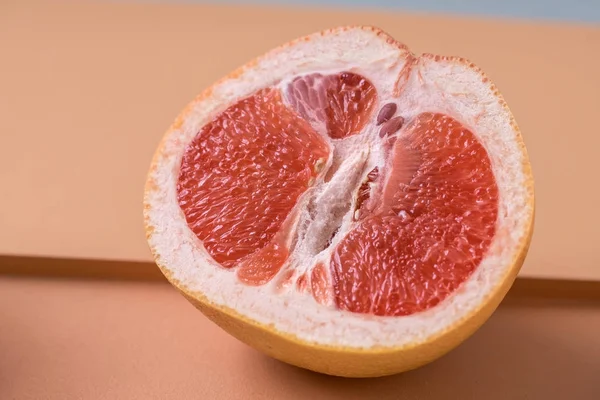 Delicious juicy grapefruit — Stock Photo, Image