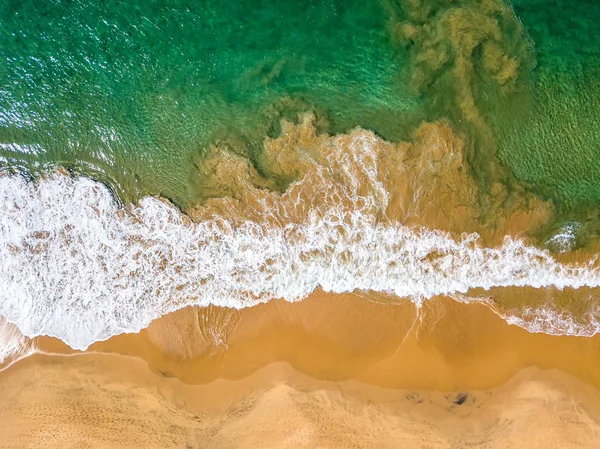Tropische Landschaft mit Strand und Meer — Stockfoto