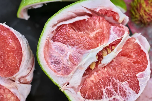 Saboroso maduro pomelo — Fotografia de Stock