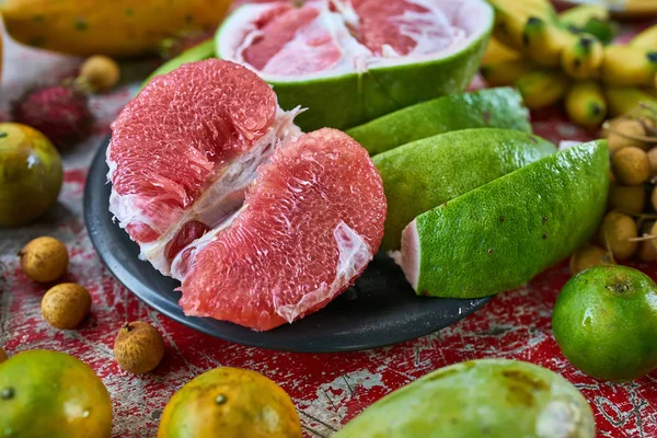 Renkli egzotik meyve — Stok fotoğraf