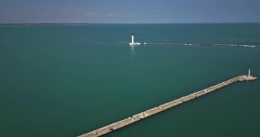 Setin içinde deniz deniz feneri