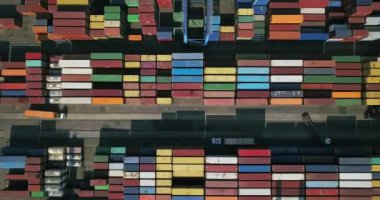 Birçok kapları ile depo