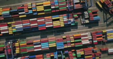 Birçok kapları ile depo