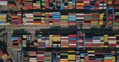 Birçok kapları ile depo