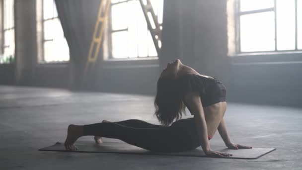 Sportive girl yoga training — Stock Video
