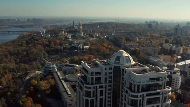 Aerial view at cityscape with high-rise houses and churches — Stock Video