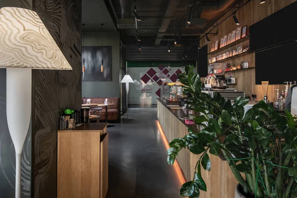 로프트 스타일의 현대식 카페 내부 — 스톡 사진