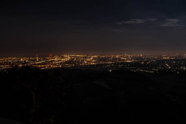 Manzara görünümü Viyana'nden gece khalenberg. 