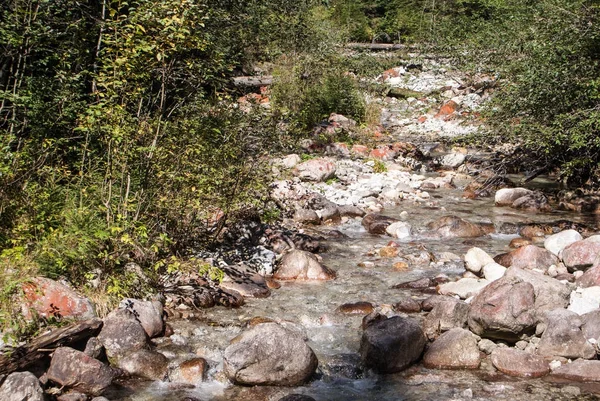 Roccia sullo sfondo del fiume e texture — Foto Stock