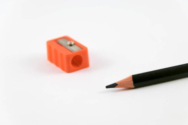 Kalemtıraş ile kalem