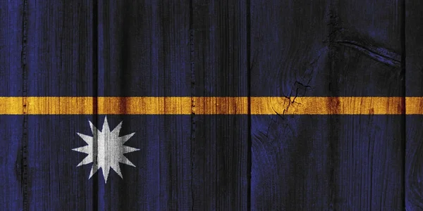 Bandera de Nauru pintada sobre pared de madera para fondo —  Fotos de Stock