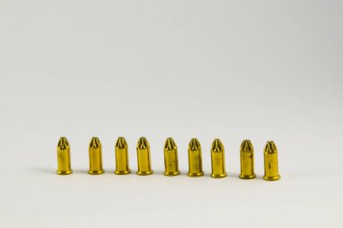 22. mühimmat silah beyaz arka plan üzerinde başlatmak için 