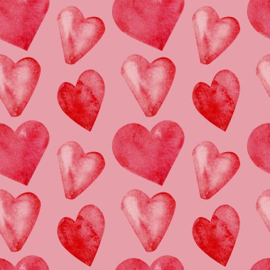 Pembe arka planda elle boyanmış suluboya kalpler. Sevgililer Günü için mükemmel.