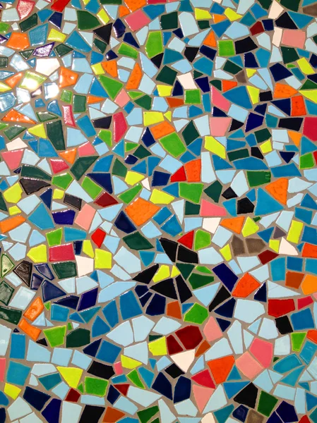 Farbiges Mosaik an der Wand lizenzfreie Stockbilder