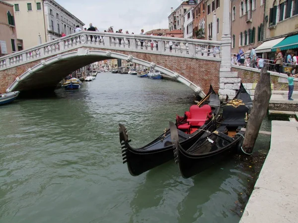 Gondoliere in Venedig Italien — Stockfoto