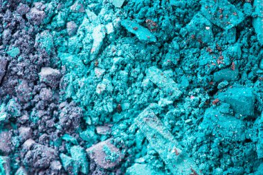 Beyaz arka plan üzerinde izole fırça ile çok renkli ezilmiş kaptırdın.