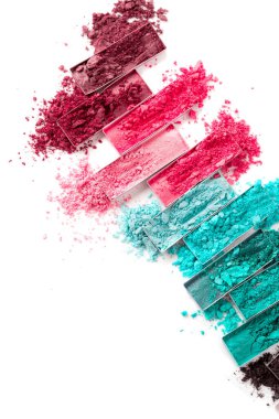 Beyaz arka plan üzerinde izole fırça ile çok renkli ezilmiş kaptırdın.