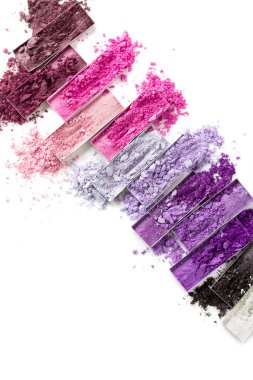 Göz gölgelerinin çok renkli ırkları, beyaz arka planda farklı renkler izole edilir..