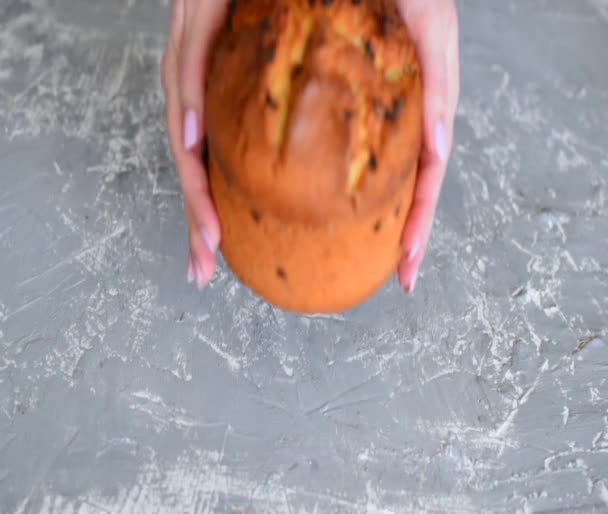 Paascompositie Met Zoet Brood Kulich Eieren Lichte Ondergrond Pasen Vakantie — Stockvideo