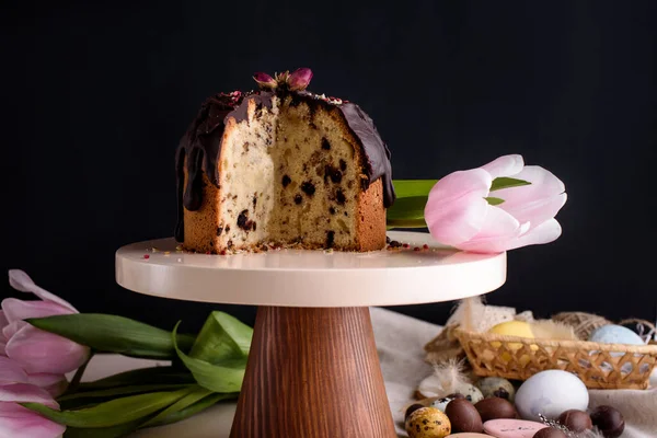 Leckere Und Sehr Schöne Ostertorte Mit Schokolade Und Nüssen Einem — Stockfoto