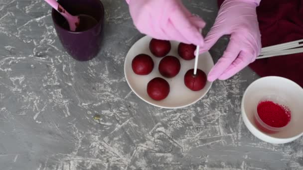 Pasticcere Guanti Rosa Condivide Biscotto Dessert Processo Creazione Dessert — Video Stock