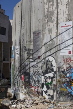 Ayırma bariyer grafiti detay