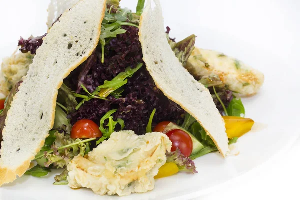 Salade met kaas — Stockfoto