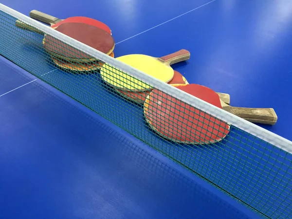 Raqueta de tenis vieja para ping pong — Foto de Stock