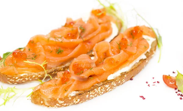 Sandwiches with salmon caviar — Stock Photo, Image