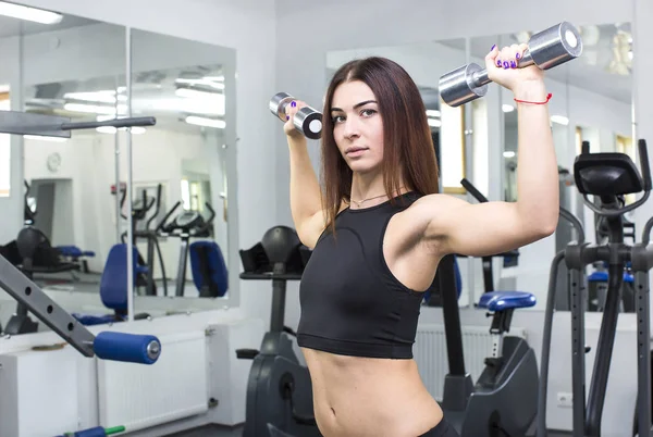 Flickan är engagerade i sport — Stockfoto