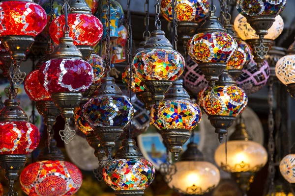 Hagyományos ázsiai lampion, színes üveg — Stock Fotó