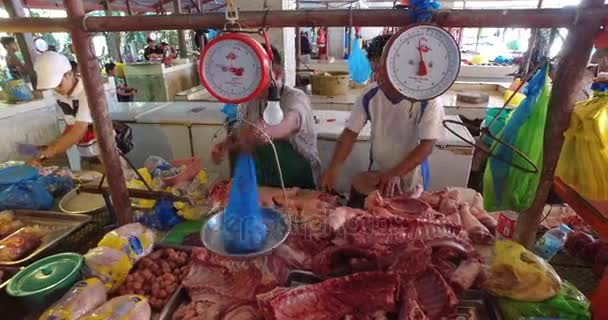 Деревенский азиатский рынок по продаже овощей и фруктов El Nido — стоковое видео