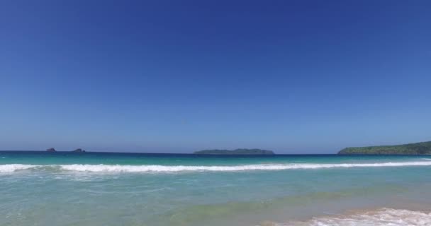 Onda do mar na praia — Vídeo de Stock