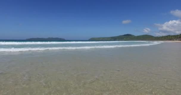 Onda do mar na praia — Vídeo de Stock