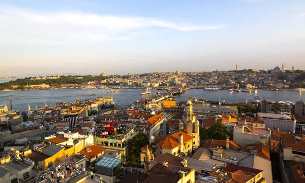 Gün batımı Istanbul şehir panoraması