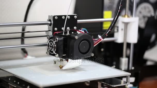 3d printer mechanism working yelement design — Stock Video