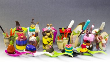 Mini Tatlılar ve et kanepeler sebze