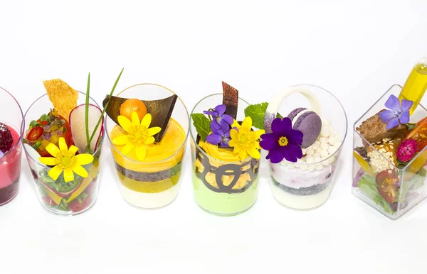 Mini Tatlılar ve et kanepeler sebze 