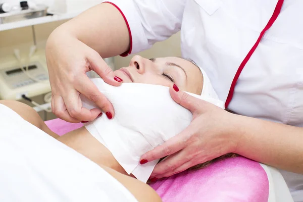 Process of massage and facials — Stock Photo, Image