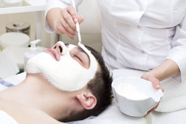 adam maske kozmetik prosedür 