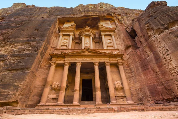 Gamla övergivna rock staden Petra i Jordanien — Stockfoto