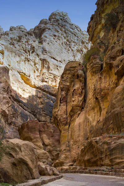 Alte verlassene Felsenstadt Petra — Stockfoto