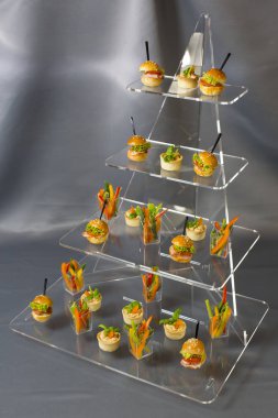 Mini Tatlılar ve et kanepeler sebze snacks 