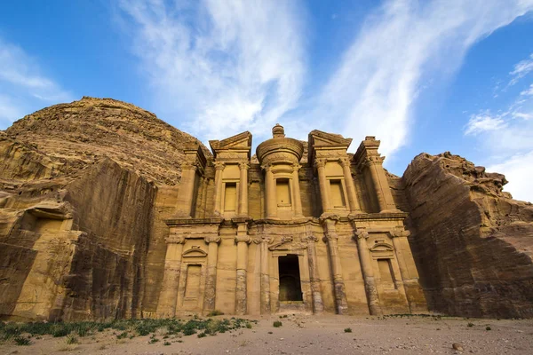 Antigua ciudad rocosa abandonada de Petra —  Fotos de Stock