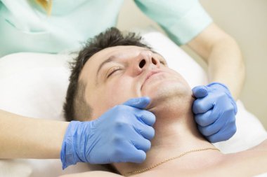 adam maske kozmetik prosedür