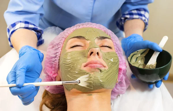 Folyamat kozmetikai maszk masszázs és arckezelések — Stock Fotó