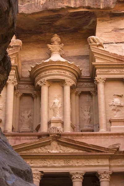 Antiga cidade rochosa abandonada de Petra na Jordânia — Fotografia de Stock