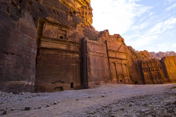 Antigua ciudad rocosa abandonada de Petra en Jordania — Foto de Stock